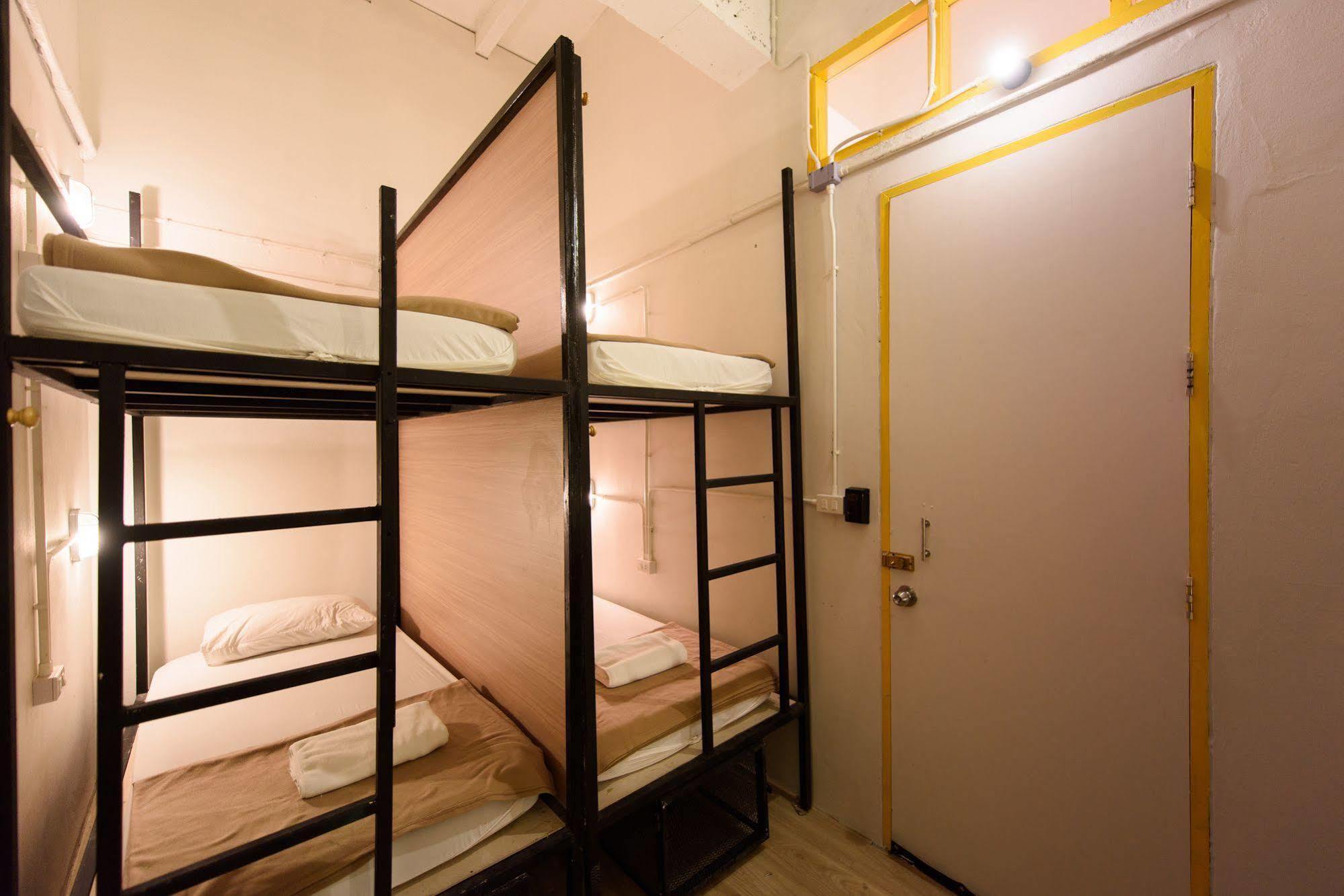 Warm White Hostel Bangkok Exteriér fotografie